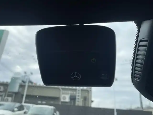 メルセデス・ベンツ ＣＬＡ２００ｄ AMGライン 埼玉県 2022(令4)年 1.8万km パール 純正ナビ（Ｂｌｕｅｔｏｏｔｈ、フルセグＴＶ）/全方位カメラ/ＥＴＣ2.0/ワンオーナー/前後ドラレコ/スペアキー/追従走行有クルコン/ＵＳＢ入力端子/電動リアゲート/Ｄ＋Ｎ席パワーシート/Ｄ＋Ｎ席シートヒーター/保証書/取扱説明書/純正フロアマット/純正アルミホイール/前後コーナーセンサー/LEDヘッドライト/オートライト/横滑り防止装置/レーンキープアシスト/ダブル＋サイドエアバッグ/カーテンエアバッグ/パドルシフト