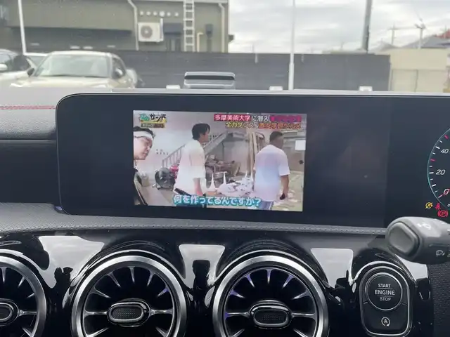 メルセデス・ベンツ ＣＬＡ２００ｄ AMGライン 埼玉県 2022(令4)年 1.8万km パール 純正ナビ（Ｂｌｕｅｔｏｏｔｈ、フルセグＴＶ）/全方位カメラ/ＥＴＣ2.0/ワンオーナー/前後ドラレコ/スペアキー/追従走行有クルコン/ＵＳＢ入力端子/電動リアゲート/Ｄ＋Ｎ席パワーシート/Ｄ＋Ｎ席シートヒーター/保証書/取扱説明書/純正フロアマット/純正アルミホイール/前後コーナーセンサー/LEDヘッドライト/オートライト/横滑り防止装置/レーンキープアシスト/ダブル＋サイドエアバッグ/カーテンエアバッグ/パドルシフト