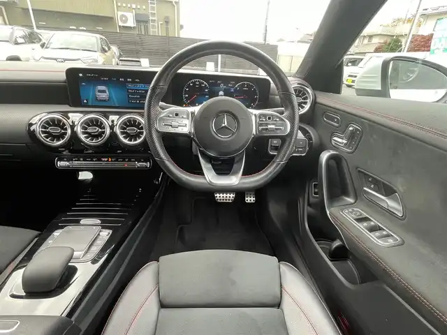 メルセデス・ベンツ ＣＬＡ２００ｄ AMGライン 埼玉県 2022(令4)年 1.8万km パール 純正ナビ（Ｂｌｕｅｔｏｏｔｈ、フルセグＴＶ）/全方位カメラ/ＥＴＣ2.0/ワンオーナー/前後ドラレコ/スペアキー/追従走行有クルコン/ＵＳＢ入力端子/電動リアゲート/Ｄ＋Ｎ席パワーシート/Ｄ＋Ｎ席シートヒーター/保証書/取扱説明書/純正フロアマット/純正アルミホイール/前後コーナーセンサー/LEDヘッドライト/オートライト/横滑り防止装置/レーンキープアシスト/ダブル＋サイドエアバッグ/カーテンエアバッグ/パドルシフト