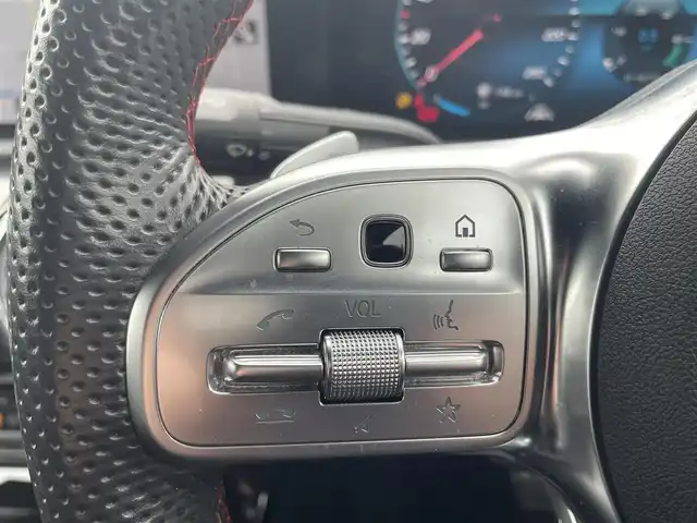 メルセデス・ベンツ ＣＬＡ２００ｄ AMGライン 埼玉県 2022(令4)年 1.8万km パール 純正ナビ（Ｂｌｕｅｔｏｏｔｈ、フルセグＴＶ）/全方位カメラ/ＥＴＣ2.0/ワンオーナー/前後ドラレコ/スペアキー/追従走行有クルコン/ＵＳＢ入力端子/電動リアゲート/Ｄ＋Ｎ席パワーシート/Ｄ＋Ｎ席シートヒーター/保証書/取扱説明書/純正フロアマット/純正アルミホイール/前後コーナーセンサー/LEDヘッドライト/オートライト/横滑り防止装置/レーンキープアシスト/ダブル＋サイドエアバッグ/カーテンエアバッグ/パドルシフト