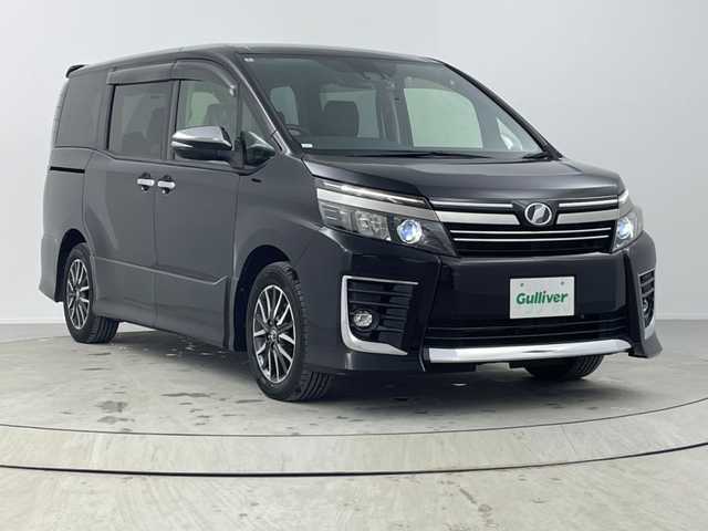 トヨタ ヴォクシー ZS 煌Ⅱ 熊本県 2017(平29)年 3.6万km ブラック 純正１２型後席モニター　/純正１０型ナビ　/バックカメラ　/ビルトインＥＴＣ　/前後ドラレコ　/コーナーセンサー　/衝突軽減ブレーキ　/レーンキープ　/ＭＴモード付き　/両側電動スライドドア　/純正１６インチＡＷ　/ＬＥＤ