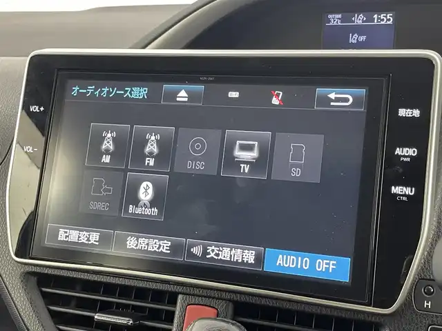 トヨタ ヴォクシー ZS 煌Ⅱ 福岡県 2017(平29)年 3.6万km ブラック 純正１２型後席モニター　/純正１０型ナビ　/バックカメラ　/ビルトインＥＴＣ　/前後ドラレコ　/コーナーセンサー　/衝突軽減ブレーキ　/レーンキープ　/ＭＴモード付き　/両側電動スライドドア　/純正１６インチＡＷ　/ＬＥＤ