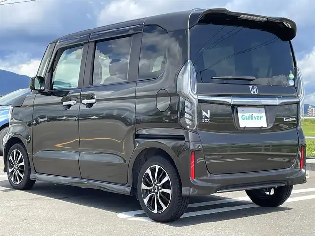 ホンダ Ｎ ＢＯＸ カスタム G L ホンダセンシング 佐賀県 2019(令1)年 5.6万km プレミアムグラマラスブロンズP 純正メモリーナビゲーション/・フルセグTV/CD/DVD/SD/USB/Bluetooth/バックカメラ/前方ドライブレコーダー/ビルトインETC/両側パワースライドドア/後席サンシェード/ISOFIX対応/ステアリングリモコン/ルーフ・ボンネット塗装/純正14インチアルミホイール/純正LEDヘッドライト/オートマチックハイビーム/純正LEDフォグランプ/純正フロアマット/純正ドアバイザ―/取扱説明書/ホンダセンシング/・アダプティブクルーズコントロール/・衝突被害軽減ブレーキ/・路外逸脱抑制システム/・先行車発進お知らせ機能/・標識認識機能