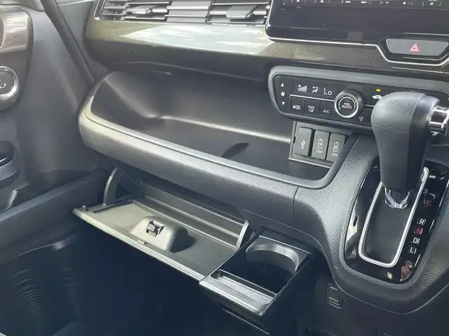 ホンダ Ｎ ＢＯＸ カスタム G L ホンダセンシング 佐賀県 2019(令1)年 5.6万km プレミアムグラマラスブロンズP 純正メモリーナビゲーション/・フルセグTV/CD/DVD/SD/USB/Bluetooth/バックカメラ/前方ドライブレコーダー/ビルトインETC/両側パワースライドドア/後席サンシェード/ISOFIX対応/ステアリングリモコン/ルーフ・ボンネット塗装/純正14インチアルミホイール/純正LEDヘッドライト/オートマチックハイビーム/純正LEDフォグランプ/純正フロアマット/純正ドアバイザ―/取扱説明書/ホンダセンシング/・アダプティブクルーズコントロール/・衝突被害軽減ブレーキ/・路外逸脱抑制システム/・先行車発進お知らせ機能/・標識認識機能