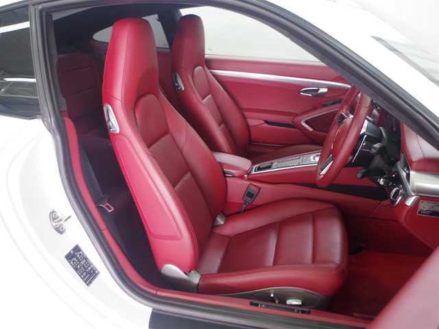 ポルシェ ９１１ カレラ 兵庫県 2017(平29)年 1.6万km 白 20インチRSスパイダーデザインホイール/スペシャルインテリアカラー/カラークレスト/純正ナビ/BT/USB/バックカメラ/ETC/シートヒーター/ドライブレコーダー/純正フロアマット/前後コーナーセンサー