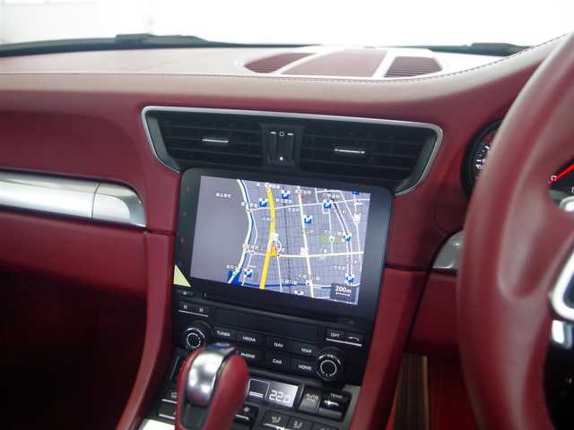 ポルシェ ９１１ カレラ 兵庫県 2017(平29)年 1.6万km 白 20インチRSスパイダーデザインホイール/スペシャルインテリアカラー/カラークレスト/純正ナビ/BT/USB/バックカメラ/ETC/シートヒーター/ドライブレコーダー/純正フロアマット/前後コーナーセンサー