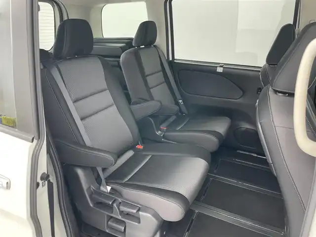 日産 セレナ e－パワー ハイウェイスター V 愛知県 2020(令2)年 8.9万km ブリリアントホワイトパール 2トーン 純正7インチナビ/Bluetooth/バックカメラ/フルセグTV/衝突被害軽減システム/横滑り防止装置/クルーズコントロール/レーンキープアシスト/コーナーセンサー/ブラインドスポットモニター/オートライト/LEDヘッドライト/LEDフォグランプ/両側パワースライドドア/ドライブレコーダー/ETC/純正AW/純正フロアマット/プッシュスタート/スマートキー/スペアキー