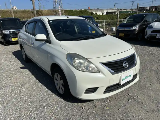 日産 ラティオ G 長崎県 2012(平24)年 12.4万km ホワイトパール 純正ナビ/（CD/DVD/BT/フルセグ）/バックカメラ/ETC/スマートキー/プッシュスタート/電動格納ミラー/アイドリングストップ/ヘッドライトレベライザー