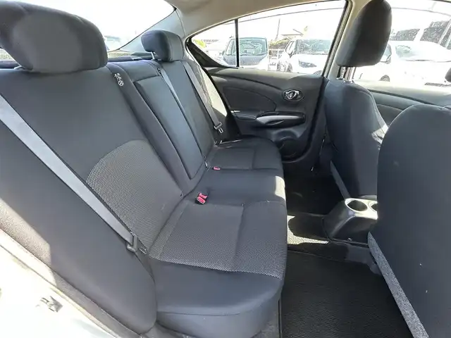 日産 ラティオ G 長崎県 2012(平24)年 12.4万km ホワイトパール 純正ナビ/（CD/DVD/BT/フルセグ）/バックカメラ/ETC/スマートキー/プッシュスタート/電動格納ミラー/アイドリングストップ/ヘッドライトレベライザー