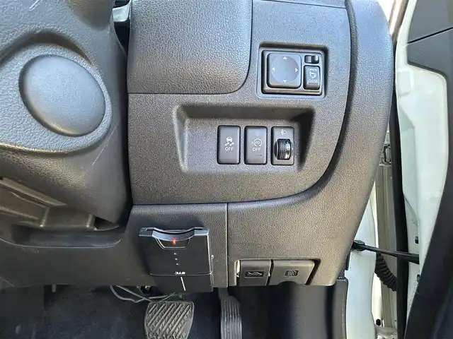 日産 ラティオ G 長崎県 2012(平24)年 12.4万km ホワイトパール 純正ナビ/（CD/DVD/BT/フルセグ）/バックカメラ/ETC/スマートキー/プッシュスタート/電動格納ミラー/アイドリングストップ/ヘッドライトレベライザー