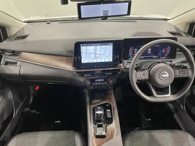 日産 オーラ G 愛知県 2022(令4)年 0.3万km ピュアホワイトパール / スーパーブラック 2トーン 純正９インチナビ/ＢＯＳＥサウンドシステム/アラウンドビューモニター/プロパイロット/ワイヤレス充電/デジタルインナーミラー/前後ドライブレコーダー/ビルトインＥＴＣ２．０/衝突軽減ブレーキ/車線逸脱警報/ブラインドスポットモニター/クリアランスソナー　/電動パーキングブレーキ/ハーフレザーシート/アクセサリーソケット/USB＆HDMI入力端子/ISOFIX/純正フロアマット/純正17インチアルミホイール