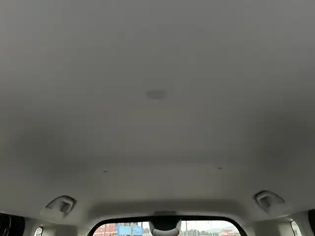 ホンダ Ｎ ＢＯＸ カスタム SSブラックSパッケージ 鹿児島県 2017(平29)年 8.1万km クリスタルブラックパール あんしんパッケージ/純正ナビ/　　CD/DVD/BT/フルセグ/バックカメラ/両側パワースライドドア/HIDオートライト/シートヒーター/純正14インチアルミホイール/ステアリングスイッチ/アイドリングストップ/スマートキー/ETC