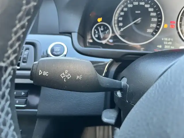 ＢＭＷ ５２３ｉ Mスポーツ 滋賀県 2012(平24)年 12.3万km アルピンホワイトⅢ 純正10.2インチナビ/Bluetooth/CD/DVD/フルセグTV/バックカメラ/クルーズコントロール/クリアランスソナー/MTモード付AT/パドルシフト/アイドリングストップ/運転席パワーシート/純正18インチアルミホイール/ETC