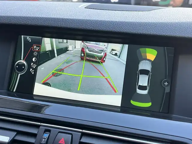 ＢＭＷ ５２３ｉ Mスポーツ 滋賀県 2012(平24)年 12.3万km アルピンホワイトⅢ 純正10.2インチナビ/Bluetooth/CD/DVD/フルセグTV/バックカメラ/クルーズコントロール/クリアランスソナー/MTモード付AT/パドルシフト/アイドリングストップ/運転席パワーシート/純正18インチアルミホイール/ETC