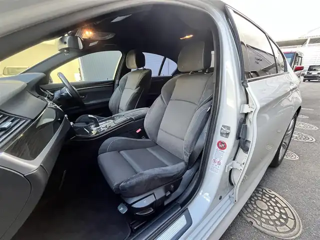 ＢＭＷ ５２３ｉ Mスポーツ 滋賀県 2012(平24)年 12.3万km アルピンホワイトⅢ 純正10.2インチナビ/Bluetooth/CD/DVD/フルセグTV/バックカメラ/クルーズコントロール/クリアランスソナー/MTモード付AT/パドルシフト/アイドリングストップ/運転席パワーシート/純正18インチアルミホイール/ETC