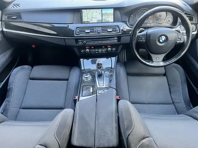 ＢＭＷ ５２３ｉ Mスポーツ 滋賀県 2012(平24)年 12.3万km アルピンホワイトⅢ 純正10.2インチナビ/Bluetooth/CD/DVD/フルセグTV/バックカメラ/クルーズコントロール/クリアランスソナー/MTモード付AT/パドルシフト/アイドリングストップ/運転席パワーシート/純正18インチアルミホイール/ETC