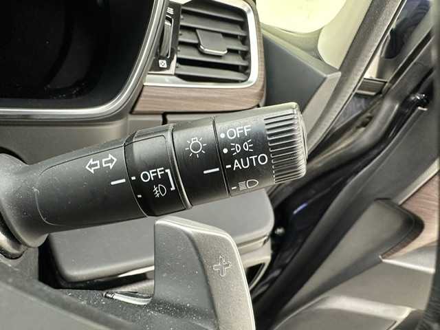 ホンダ オデッセイ アブソルート EX 兵庫県 2021(令3)年 3万km プレミアムヴィーナスブラックP 純正10インチナビ（CD/DVD・FM/AM・BT・フルセグ）/純正フリップダウンモニター/全方位カメラ/両側パワースライドドア/ETC2.0/パワーバックドア/パワーシート（D/N席）/シートヒーター（D/N席）/純正AW18インチ/純正フロアマット/追従式クルーズコントロール/プッシュスタート/スマートキー/BSM/ホンダセンシング/LEDヘッドランプ/フォグランプ/オートライト/電動格納ミラー/ウインカーミラー/ドアバイザー/パドルシフト/コーナーセンサー前後/オットマン