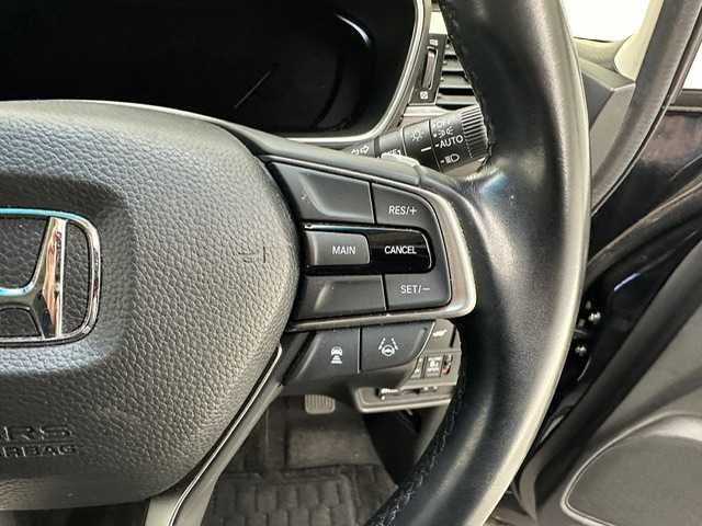 ホンダ オデッセイ アブソルート EX 兵庫県 2021(令3)年 3万km プレミアムヴィーナスブラックP 純正10インチナビ（CD/DVD・FM/AM・BT・フルセグ）/純正フリップダウンモニター/全方位カメラ/両側パワースライドドア/ETC2.0/パワーバックドア/パワーシート（D/N席）/シートヒーター（D/N席）/純正AW18インチ/純正フロアマット/追従式クルーズコントロール/プッシュスタート/スマートキー/BSM/ホンダセンシング/LEDヘッドランプ/フォグランプ/オートライト/電動格納ミラー/ウインカーミラー/ドアバイザー/パドルシフト/コーナーセンサー前後/オットマン