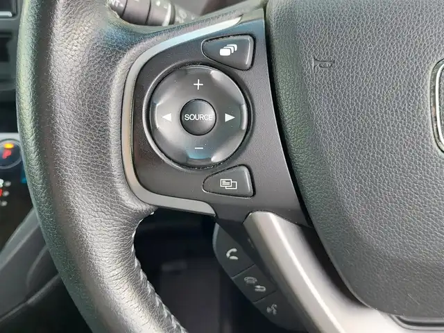 ホンダ フリード ハイブリット G ホンダセンシング 東京都 2018(平30)年 7.7万km ホワイトオーキッドパール 純正9インチナビ(VXM-175VFNi)/【CD/DVD/FM/AM/TV/ipod/SD/USB/BT/VTR/ AUX/HDMI】/バックカメラ/ビルトインETC/両側電動スライドドア/アダクティブクルーズコントロール/衝突軽減ブレーキ/LKAS/LEDヘッドライト/Sパッケージ/・ハーフレザーシート/・純正15インチAW/・本革巻きステアリング/プッシュスタート/スマートキー