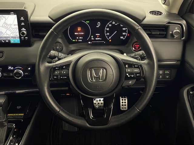 ホンダ ヴェゼル ハイブリッド e:HEV Z 秋田県 2021(令3)年 3.3万km プレミアムクリスタルレッドM 4WD/純正ナビ　/フルセグTV　/全方位カメラ　/ETC2.0/横滑り防止装置 /前後ドライブレコーダー /クルーズコントロール/ステアリングリモコン /プッシュスタート /クリアランスソナー /フロントワイパーデアイサー/ステアリングヒーター/ヒルディセントコントロール/DRIVE　MODE/前席シートヒーター/オートエアコン/パドルシフト/USBポート/革巻きステアリング/ハーフレザーシート/自動パーキングブレーキ/ブレーキホールド/電動リアゲート/コーナーセンサー/プッシュスタート/ワイヤレス充電/フォグライト/サイドバイザー/ウィンカーミラー/純正AW