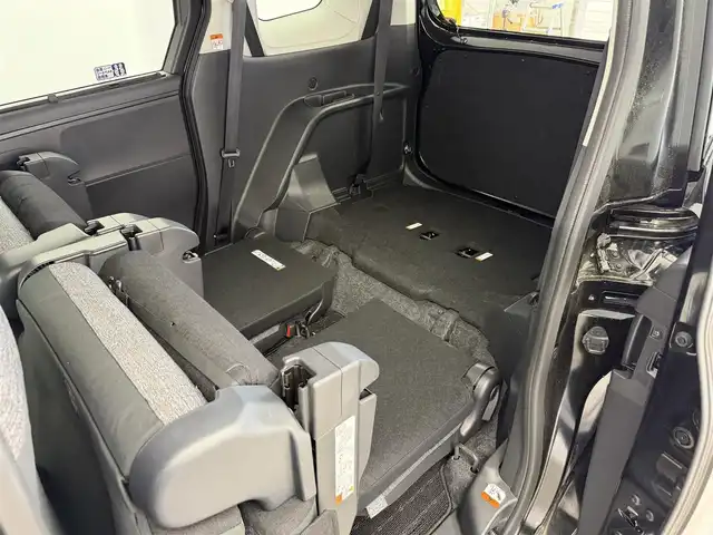 トヨタ シエンタ ハイブリッド Z 愛知県 2025(令7)年 1.2万km ブラック ディスプレイオーディオ/パノラマミックビューモニター/両側パワースライドドア/ブラインドスポットモニター/プリクラッシュセーフティシステム/レーダークルーズコントロール/LEDヘッドライト/フルセグTV/ドライブレコーダー/スマートキー/プッシュスタート/電動格納ミラー/ETC/Bluetooth/apple car play/android auto