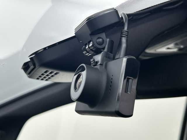 トヨタ エスクァイア Gi 愛知県 2017(平29)年 3.3万km ホワイトパールクリスタルシャイン 【簡易/純正ナビ(NSCD-W66)/ワンセグTV・Bluetooth・CD・SD・AM・FM/バックカメラ/両側パワースライドドア/ビルトインETC/前後ドライブレコーダー/ハーフレザーシート/前席シートヒーター/トヨタセーフティセンス/プリクラッシュセーフティ/レーンディパーチャーアラート/オートマチックハイビーム/アイドリングストップ/クルーズコントロール/先行車発進告知/横滑り防止/LEDヘッドライト/オートライト/フロントフォグランプ/革巻きステアリング/ナノイー/オートエアコン+リヤクーラー/プッシュスタート/スマートキー/純正15インチAW/フロアマット/保証書・取扱説明書/スペアキー