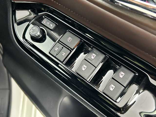 トヨタ エスクァイア Gi 愛知県 2017(平29)年 3.3万km ホワイトパールクリスタルシャイン 【簡易/純正ナビ(NSCD-W66)/ワンセグTV・Bluetooth・CD・SD・AM・FM/バックカメラ/両側パワースライドドア/ビルトインETC/前後ドライブレコーダー/ハーフレザーシート/前席シートヒーター/トヨタセーフティセンス/プリクラッシュセーフティ/レーンディパーチャーアラート/オートマチックハイビーム/アイドリングストップ/クルーズコントロール/先行車発進告知/横滑り防止/LEDヘッドライト/オートライト/フロントフォグランプ/革巻きステアリング/ナノイー/オートエアコン+リヤクーラー/プッシュスタート/スマートキー/純正15インチAW/フロアマット/保証書・取扱説明書/スペアキー