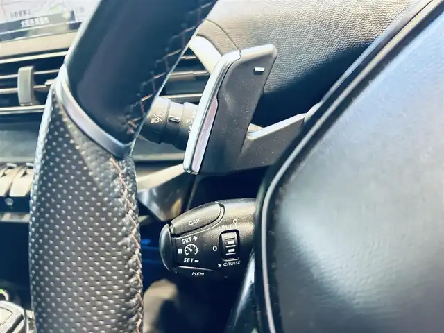 プジョー ３００８ GTライン ブルー HDi 大阪府 2020(令2)年 4.1万km パール サンルーフ/ACC/純正ナビ/TV/バック・サイドカメラ/applecarplay/純正18インチAW/LEDヘッドライト/電動リアゲート/ワイヤレス充電/ブラインドスポット/クリアランスソナー/パドルシフト/ルーフレール/ハーフ革/Dメモリ付きパワーシート/シートヒーター/デジタルインナーミラー