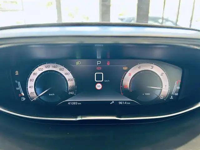 プジョー ３００８ GTライン ブルー HDi 大阪府 2020(令2)年 4.1万km パール サンルーフ/ACC/純正ナビ/TV/バック・サイドカメラ/applecarplay/純正18インチAW/LEDヘッドライト/電動リアゲート/ワイヤレス充電/ブラインドスポット/クリアランスソナー/パドルシフト/ルーフレール/ハーフ革/Dメモリ付きパワーシート/シートヒーター/デジタルインナーミラー