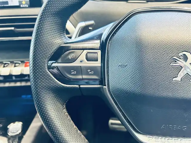 プジョー ３００８ GTライン ブルー HDi 大阪府 2020(令2)年 4.1万km パール サンルーフ/ACC/純正ナビ/TV/バック・サイドカメラ/applecarplay/純正18インチAW/LEDヘッドライト/電動リアゲート/ワイヤレス充電/ブラインドスポット/クリアランスソナー/パドルシフト/ルーフレール/ハーフ革/Dメモリ付きパワーシート/シートヒーター/デジタルインナーミラー