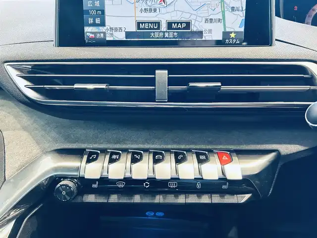 プジョー ３００８ GTライン ブルー HDi 大阪府 2020(令2)年 4.1万km パール サンルーフ/ACC/純正ナビ/TV/バック・サイドカメラ/applecarplay/純正18インチAW/LEDヘッドライト/電動リアゲート/ワイヤレス充電/ブラインドスポット/クリアランスソナー/パドルシフト/ルーフレール/ハーフ革/Dメモリ付きパワーシート/シートヒーター/デジタルインナーミラー