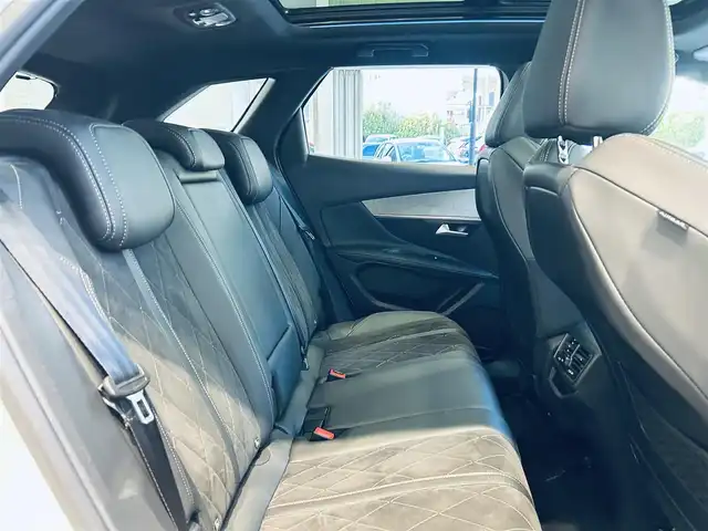 プジョー ３００８ GTライン ブルー HDi 大阪府 2020(令2)年 4.1万km パール サンルーフ/ACC/純正ナビ/TV/バック・サイドカメラ/applecarplay/純正18インチAW/LEDヘッドライト/電動リアゲート/ワイヤレス充電/ブラインドスポット/クリアランスソナー/パドルシフト/ルーフレール/ハーフ革/Dメモリ付きパワーシート/シートヒーター/デジタルインナーミラー