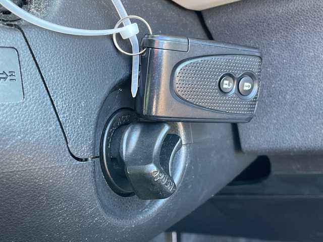 ダイハツ ミラ ココア X 新潟県 2012(平24)年 7.3万km パールホワイトⅢ 4WD/CD/AUX/ベンチシート/革調シートカバー/スマートキー/LEDヘッドライト/社外14インチアルミホイール/純正15インチAW夏タイヤ車載