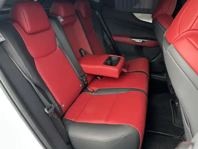 レクサス ＮＸ 350 Fスポーツ 福島県 2022(令4)年 0.9万km ホワイトノーヴァガラスフレーク ＴＲＤエアロ/パノラマサンルーフ/オレンジキャリパー/三眼フルLEDヘッドランプ/デジタルインナーミラー/赤黒レザーシート/メモリ付パワーシート/シートヒーター/シートベンチレーション/純正ナビ/360°カメラ/フルセグTV/ワイヤレス充電/パワーバックドア/純正20インチAW/ドラレコ前後/取扱説明書/保証書