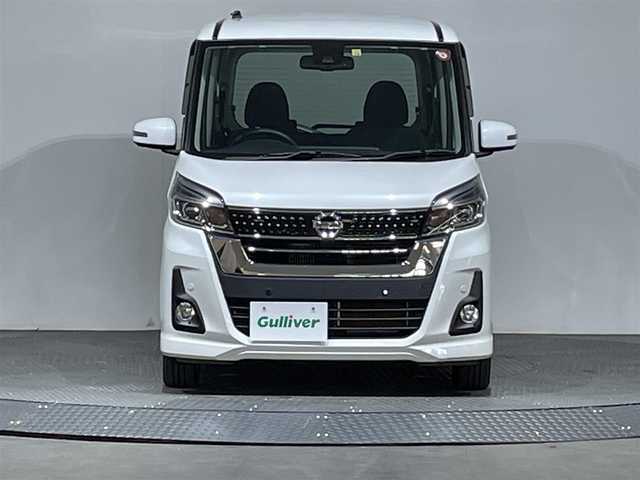 日産 デイズ ルークス ハイウェイスター Xターボ 愛媛県 2019(令1)年 5.7万km ホワイトパール 純正ナビ/プッシュスタート　/片側パワースライドドア　/アラウンドビューモニター/純正１４インチアルミ　/エマージェンシーブレーキ　/ＬＥＤライト