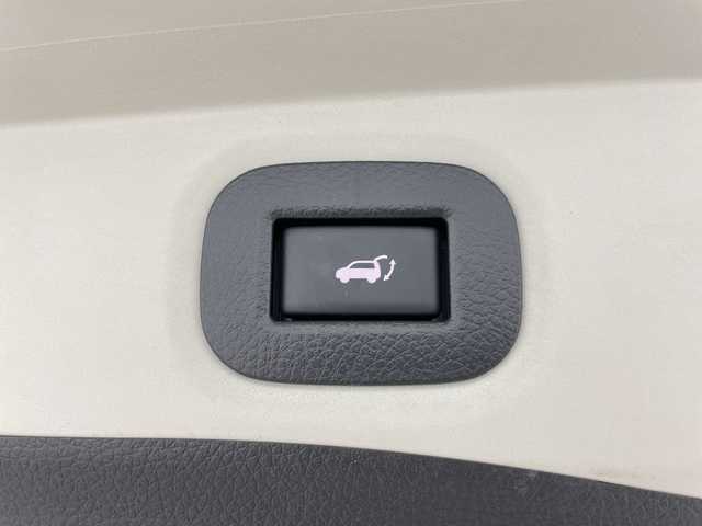 日産 エクストレイル 20X 道央・札幌 2018(平30)年 5.5万km バーニングレッド ・４WD/・純正ナビ　/（フルセグ／ＢＴ／ＣＤ／ＤＶＤ）　/・インテリジェント エマージェンシーブレーキ/・ビークルダイナミクスコントロール/・踏み間違い衝突防止アシスト/・フロント&バックソナー/・車線逸脱警報/・ダウンヒルアシストコントロール/・アイドリングストップ/・インテリジェント アラウンドビューモニター/・パーキングアシスト　/・電動リアゲート　/・ステアリングスイッチ/・電動格納ミラー/・ミラーヒーター/・スマートキー/・プッシュスタート/・オートライト　/・ＥＴＣ　/・衝突被害軽減システム/・横滑り防止装置/・盗難防止装置