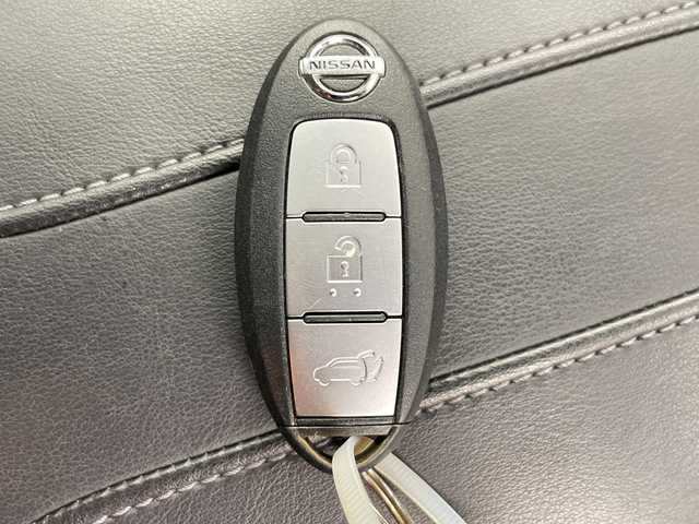 日産 エクストレイル 20X 道央・札幌 2018(平30)年 5.5万km バーニングレッド ・４WD/・純正ナビ　/（フルセグ／ＢＴ／ＣＤ／ＤＶＤ）　/・インテリジェント エマージェンシーブレーキ/・ビークルダイナミクスコントロール/・踏み間違い衝突防止アシスト/・フロント&バックソナー/・車線逸脱警報/・ダウンヒルアシストコントロール/・アイドリングストップ/・インテリジェント アラウンドビューモニター/・パーキングアシスト　/・電動リアゲート　/・ステアリングスイッチ/・電動格納ミラー/・ミラーヒーター/・スマートキー/・プッシュスタート/・オートライト　/・ＥＴＣ　/・衝突被害軽減システム/・横滑り防止装置/・盗難防止装置