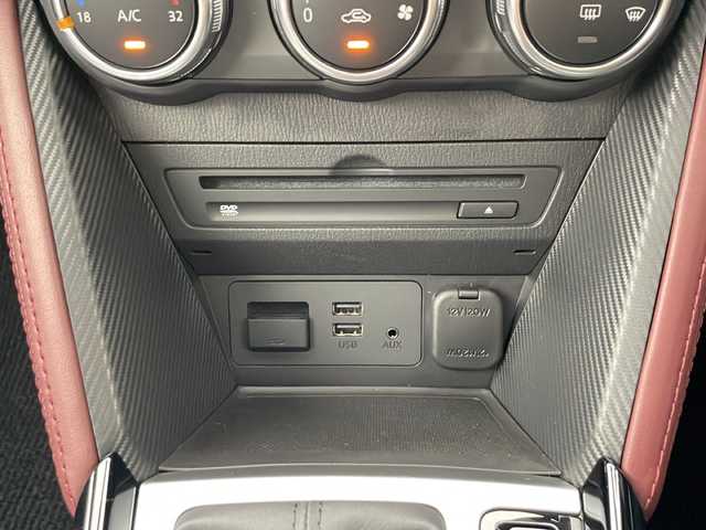 マツダ ＣＸ－３ XD Lパッケージ 秋田県 2017(平29)年 0.1万km セラミックM ４WD/純正ナビ/（FM/AM/BT/USB/フルセグテレビ/CD/DVD）/バックカメラ/横滑り防止装置/レーンキープアシスト/アイドリングストップ/衝突被害軽減ブレーキ/レーダークルーズコントロール/LEDライト/オートライト/オートマチックハイビーム/フォグランプ/全席シートヒーター/ステアリングヒーター/純正フロアマット/レザーステアリング/ハーフレザーシート/ヘッドアップディスプレイ/オートエアコン/ステアリングリモコン/プッシュスタート/スマートキー