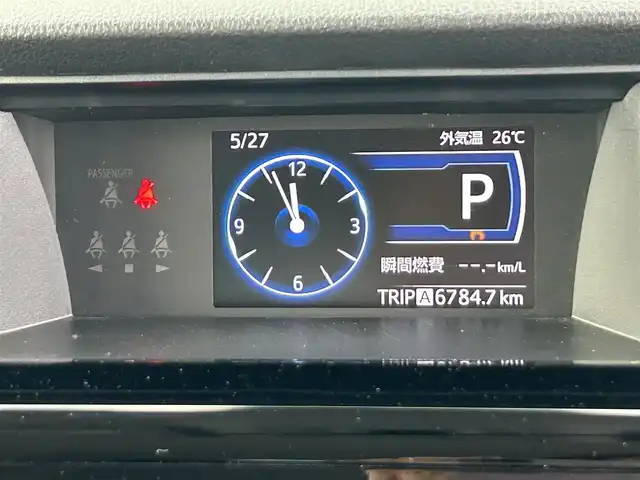 トヨタ ルーミー カスタムG 奈良県 2020(令2)年 0.7万km ブラックマイカメタリック/ファイアークォーツレッドメタリック 純正ナビ　/フルセグＴＶ　/BT/CD/SD/AUX/バックカメラ　/前後ドライブレコーダー　/ビルトインＥＴＣ　/ＡＡＣ　/両側パワースライドドア　/ワンオーナー　/ＬＥＤヘッドライト　/LEDフォグライト/オートライト/衝突被害軽減システム　/前後コーナーセンサー　/クルーズコントロール/純正14インチアルミホイール/純正フロアマット