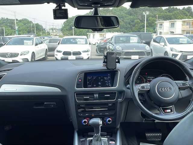 アウディ Ｑ５ 2．0 TFSI クワトロ Sライン 茨城県 2015(平27)年 6.4万km 白 サンルーフ/純正ナビ/バックカメラ/パワーバックドア/クルーズコントロール/HIDオートライト/ハーフレザーシート/パワーシート/純正19インチアルミホイール/パドルシフト/4WD/クリアランスソナー /ルーフレール/スマートキー/ETC