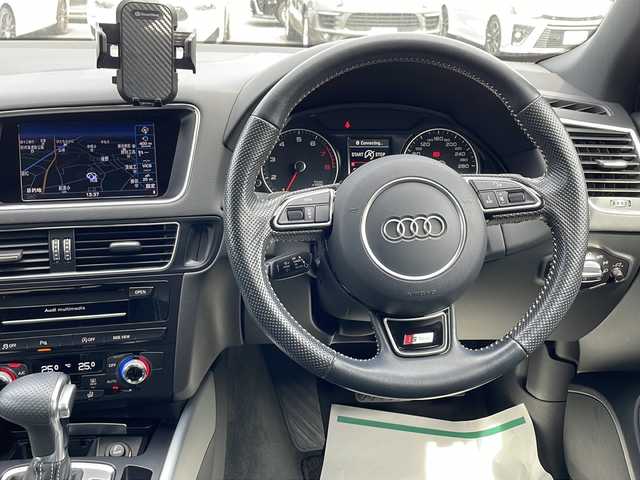 アウディ Ｑ５ 2．0 TFSI クワトロ Sライン 茨城県 2015(平27)年 6.4万km 白 サンルーフ/純正ナビ/バックカメラ/パワーバックドア/クルーズコントロール/HIDオートライト/ハーフレザーシート/パワーシート/純正19インチアルミホイール/パドルシフト/4WD/クリアランスソナー /ルーフレール/スマートキー/ETC