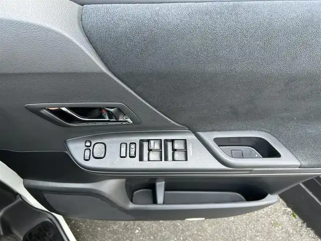トヨタ ヴェルファイア 2．4Z 佐賀県 2014(平26)年 12.6万km ホワイトパールクリスタルシャイン アルパイン10インチSDナビ/・バックカメラ/・フルセグTV/BT/CD/DVD/アルパインフリップダウンモニター/コーナーセンサー/クルーズコントロール/両側パワースライドドア/純正18インチAW/HIDヘッドライト/オートライト/フォグランプ/オットマン/ETC/スペアキー×１/取扱説明書/保証書