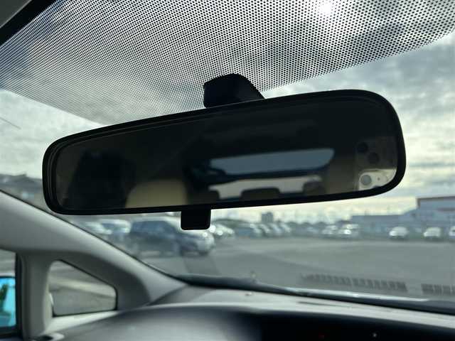 トヨタ プリウス S ツーリングセレクション 熊本県 2009(平21)年 14.9万km ホワイトパールクリスタルシャイン ワンオーナー/アルパインナビ/・AM/FM/CD/DVD/BT/USB/・フルセグTV/クルーズコントロール/革巻きステアリング/モデリスタエアロF/R/オートライト/・LEDヘッドライト/・フォグランプ/ETC/横滑り防止装置/アイドリングストップ/社外フロアマット/革調シートカバー/純正アルミホイール/電動格納ミラー/・ウインカーミラー/プッシュスタート/スペアキー