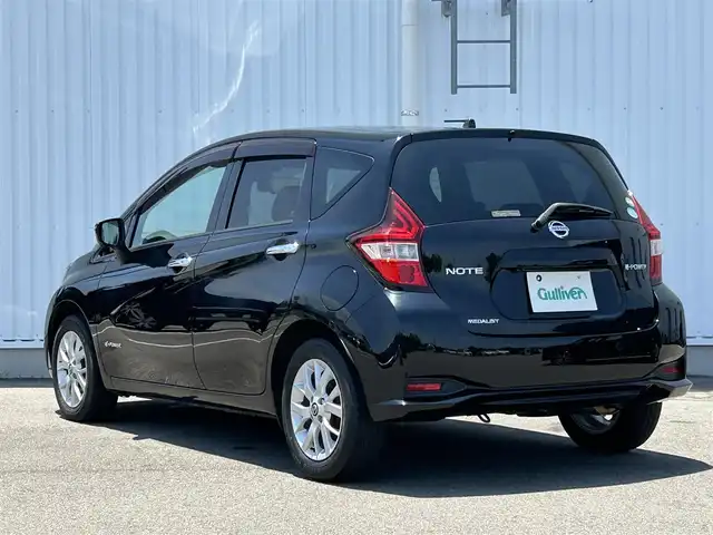 日産 ノート e－パワー メダリスト 愛媛県 2019(令1)年 4.8万km スーパーブラック 純正ナビ/Bluetooth/フルセグTV/AUX/Bカメラ/全方位カメラ/クルコン追従有/インテリジェントルームミラー/ドラレコ/LEDオートライト/純正15インチAW/純正フロアマット/ABS/横滑り防止機能/レーンキープアシスト/衝突被害軽減システム/Wエアバック/プッシュスタート/パワーステアリング/パワーウィンドウ