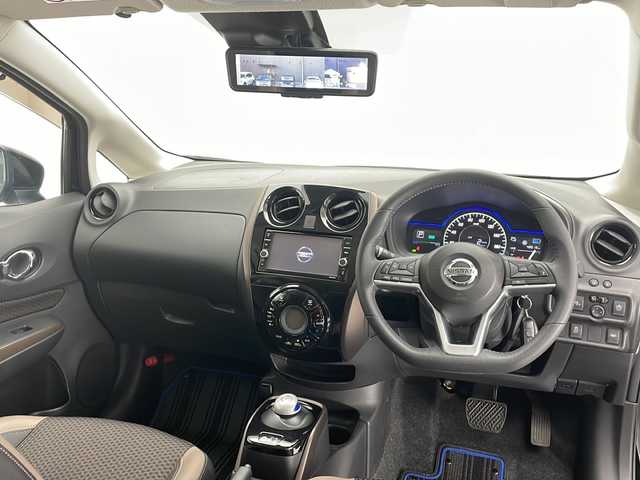 日産 ノート e－パワー メダリスト 長野県 2019(令1)年 4.8万km スーパーブラック 純正ナビ/Bluetooth/フルセグTV/AUX/Bカメラ/全方位カメラ/クルコン追従有/インテリジェントルームミラー/純正フロントドラレコ(ナビ連動)/LEDオートライト/純正15インチAW/純正フロアマット/ABS/横滑り防止機能/レーンキープアシスト/衝突被害軽減システム/Wエアバック/プッシュスタート/パワーステアリング/パワーウィンドウ/取扱説明書/保証書