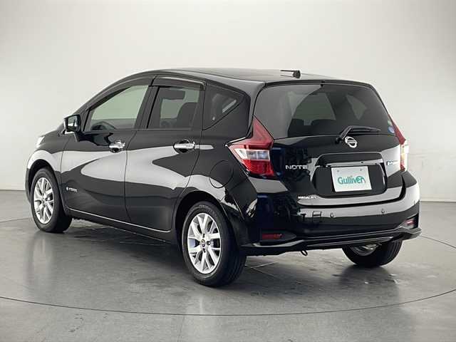 日産 ノート e－パワー メダリスト 長野県 2019(令1)年 4.8万km スーパーブラック 純正ナビ/Bluetooth/フルセグTV/AUX/Bカメラ/全方位カメラ/クルコン追従有/インテリジェントルームミラー/純正フロントドラレコ(ナビ連動)/LEDオートライト/純正15インチAW/純正フロアマット/ABS/横滑り防止機能/レーンキープアシスト/衝突被害軽減システム/Wエアバック/プッシュスタート/パワーステアリング/パワーウィンドウ/取扱説明書/保証書