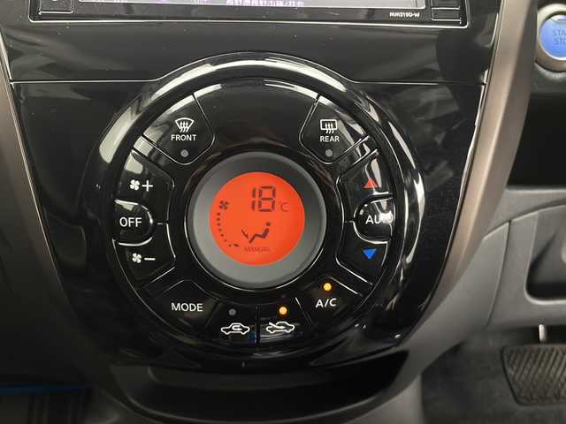 日産 ノート e－パワー メダリスト 長野県 2019(令1)年 4.8万km スーパーブラック 純正ナビ/Bluetooth/フルセグTV/AUX/Bカメラ/全方位カメラ/クルコン追従有/インテリジェントルームミラー/純正フロントドラレコ(ナビ連動)/LEDオートライト/純正15インチAW/純正フロアマット/ABS/横滑り防止機能/レーンキープアシスト/衝突被害軽減システム/Wエアバック/プッシュスタート/パワーステアリング/パワーウィンドウ/取扱説明書/保証書