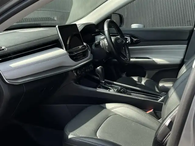 クライスラー・ジープ ジープ コンパス リミテッド 長野県 2021(令3)年 2.9万km シルバー ＡＣＣ　/黒革シート　/３６０°カメラ　/ＡＬＰＩＮＥ　/ＬＥＤライト　/シートヒーター　/ＰＷシート　/パワーバックドア　/ヒーテッドステアリング　/パークアシスト　/ヒルディセントコントロール　/オートホールドブレーキ