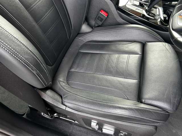 ＢＭＷ ＢＭＷ Ｘ３ 20 xDrive Xライン 富山県 2019(平31)年 5.7万km 黒 HDDナビ/フルセグテレビ/Bluetooth接続/Screen Mirroring/AM/FMラジオ/アイドリングストップ/ワイヤレス充電/ドラレコ/360°カメラ/パワーバックドア/パークアシスト/ダウンヒルアシストコントロール/D/N席シートヒーター/D/N席パワーシート/全席シートヒーター/アドブルー/HUD