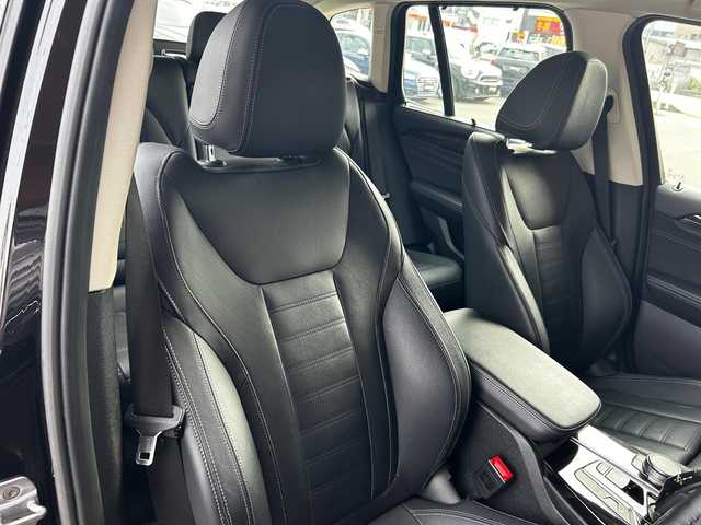 ＢＭＷ ＢＭＷ Ｘ３ 20 xDrive Xライン 富山県 2019(平31)年 5.7万km 黒 HDDナビ/フルセグテレビ/Bluetooth接続/Screen Mirroring/AM/FMラジオ/アイドリングストップ/ワイヤレス充電/ドラレコ/360°カメラ/パワーバックドア/パークアシスト/ダウンヒルアシストコントロール/D/N席シートヒーター/D/N席パワーシート/全席シートヒーター/アドブルー/HUD